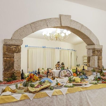 Nicolaus Club Li Cucutti Hotel Agrustos Buitenkant foto
