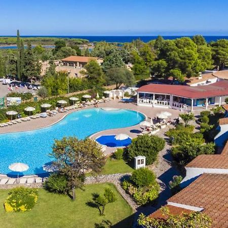 Nicolaus Club Li Cucutti Hotel Agrustos Buitenkant foto