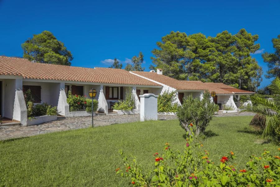 Nicolaus Club Li Cucutti Hotel Agrustos Buitenkant foto